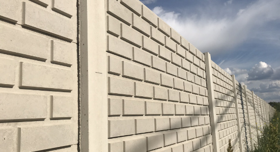 Betonelemes keritesfal