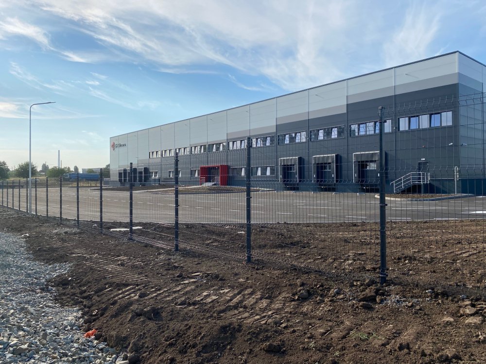 Logiszikai központ 3D kerítésrendszer RAL7016 antracit Constanca Romania II-